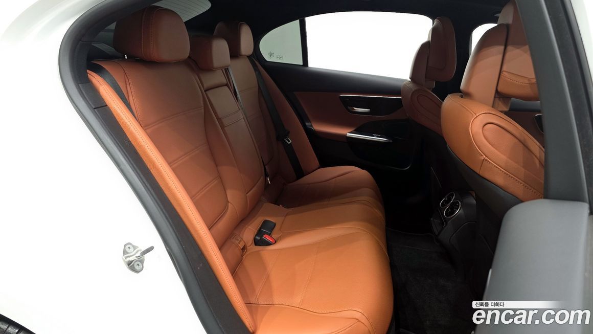 Mercedes-Benz C-Class 2023