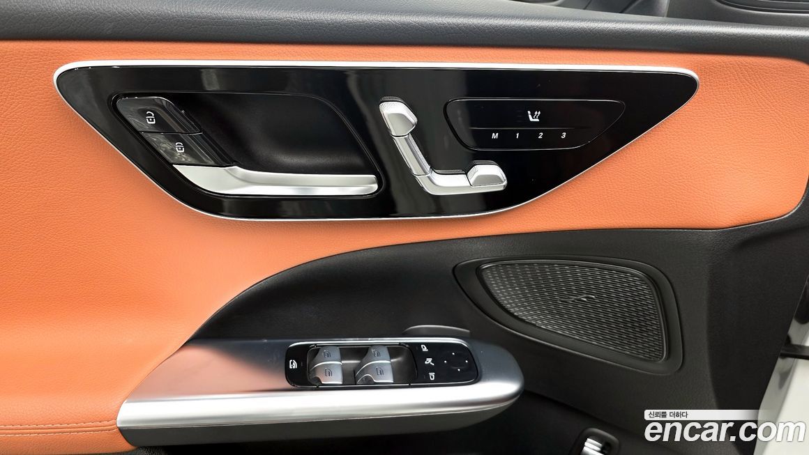 Mercedes-Benz C-Class 2023