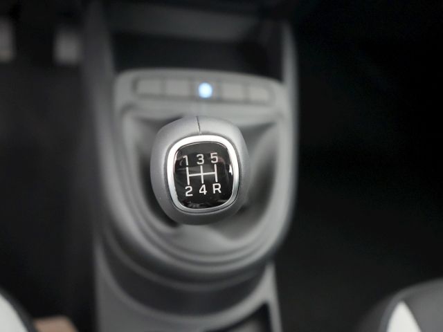 Hyundai i10 2025