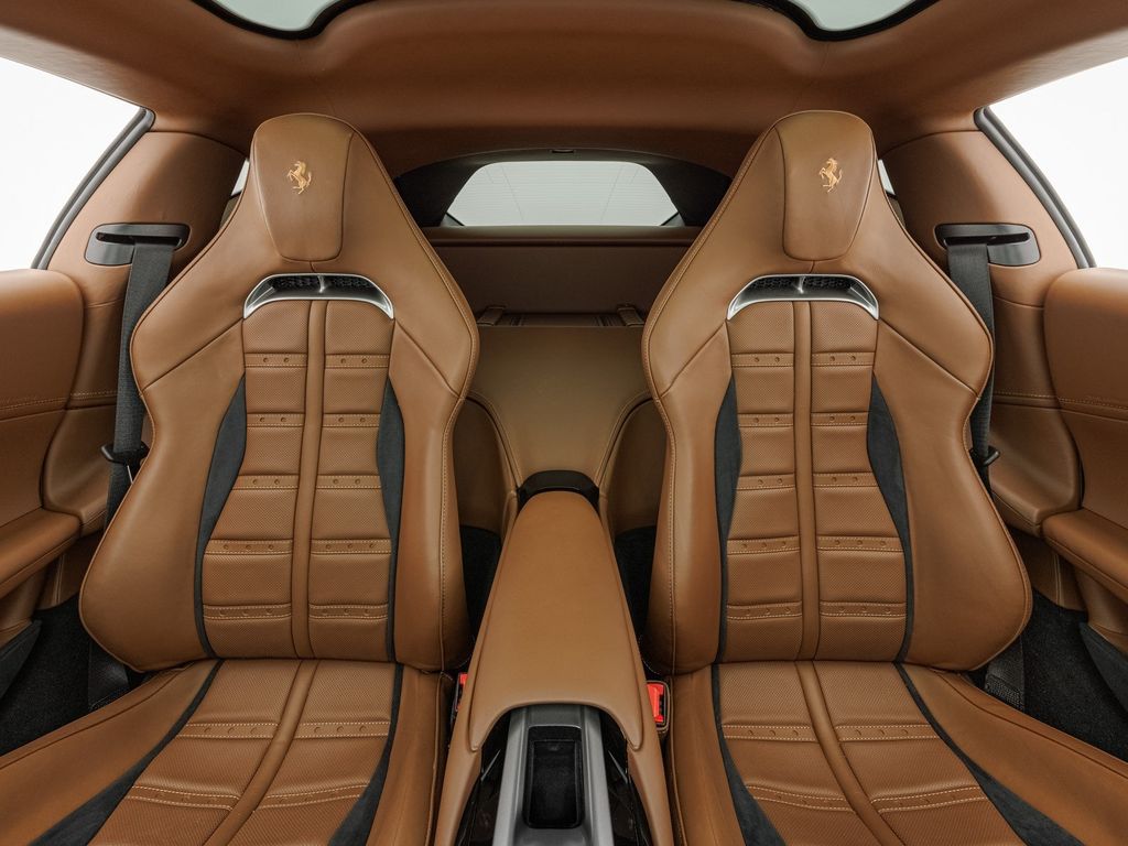 Ferrari 12Cilindri 2025