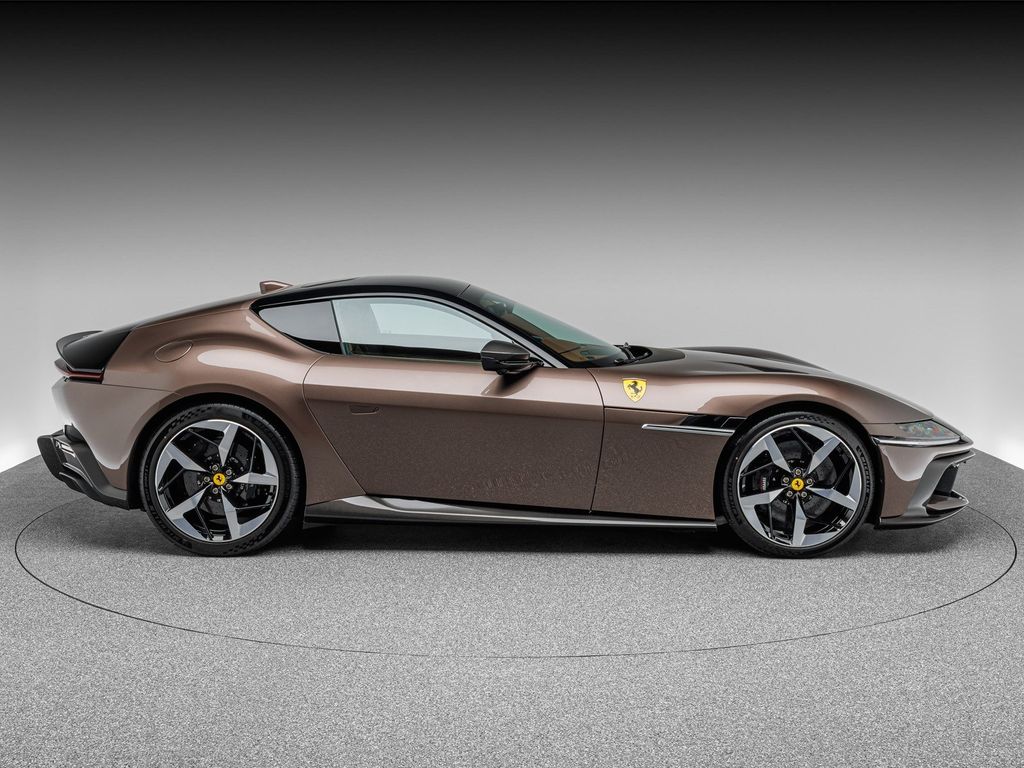 Ferrari 12Cilindri 2025