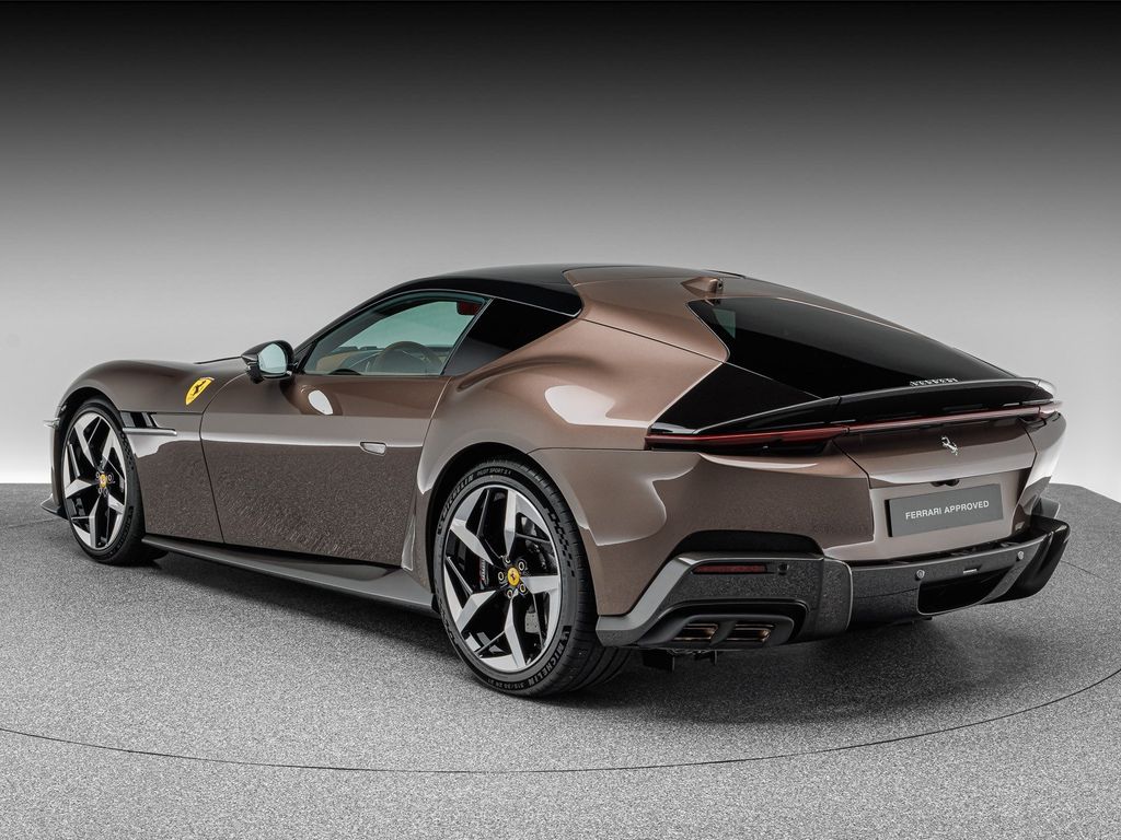Ferrari 12Cilindri 2025