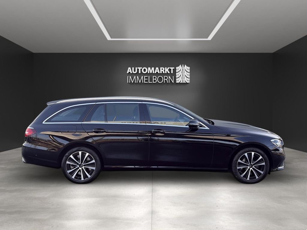 Mercedes-Benz E 300 2022