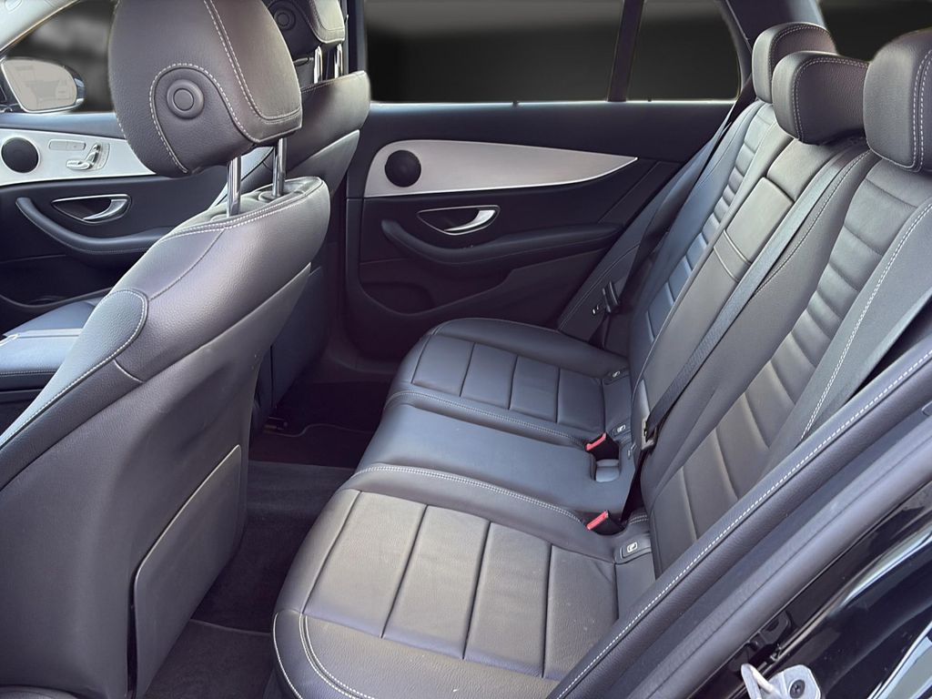 Mercedes-Benz E 300 2022