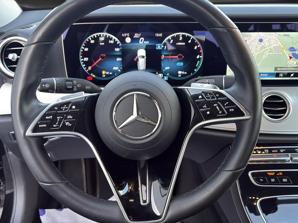 Mercedes-Benz E 300 2022