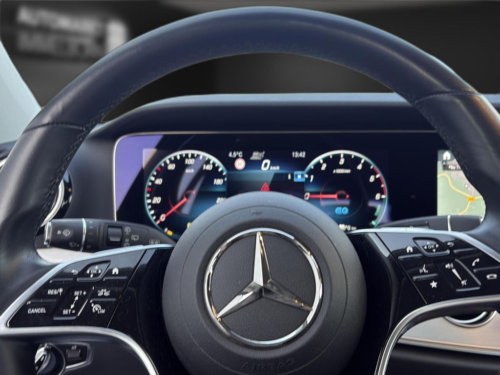 Mercedes-Benz E 300 2022