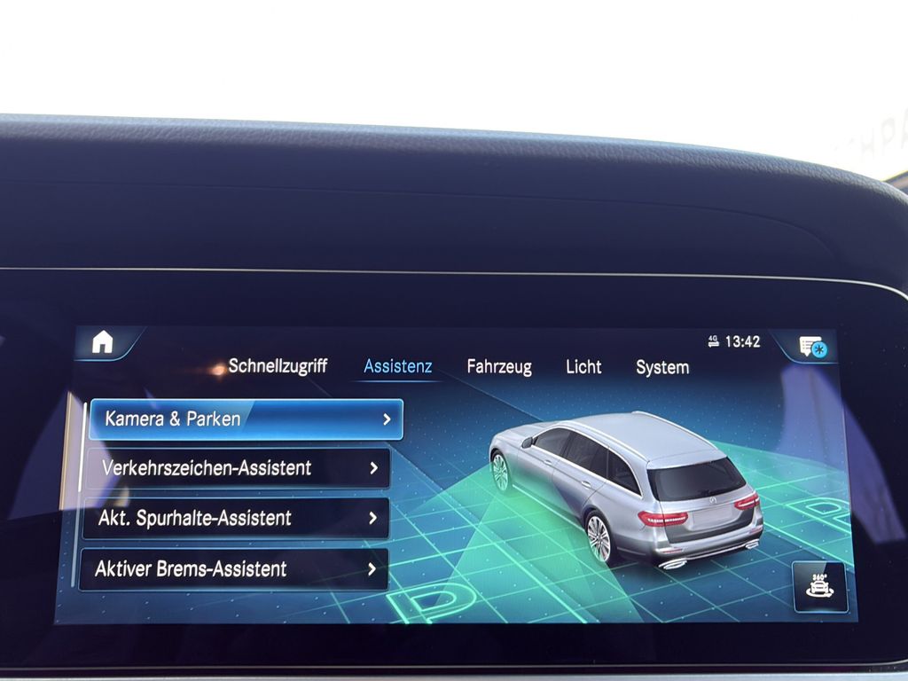 Mercedes-Benz E 300 2022