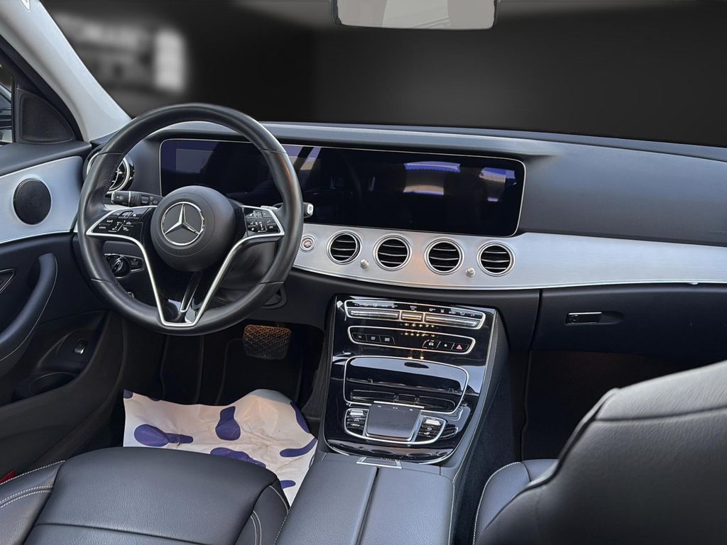 Mercedes-Benz E 300 2022