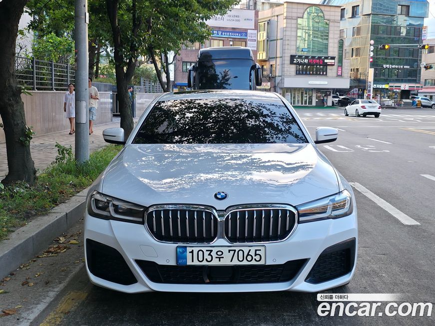 BMW 5-Series 2021
