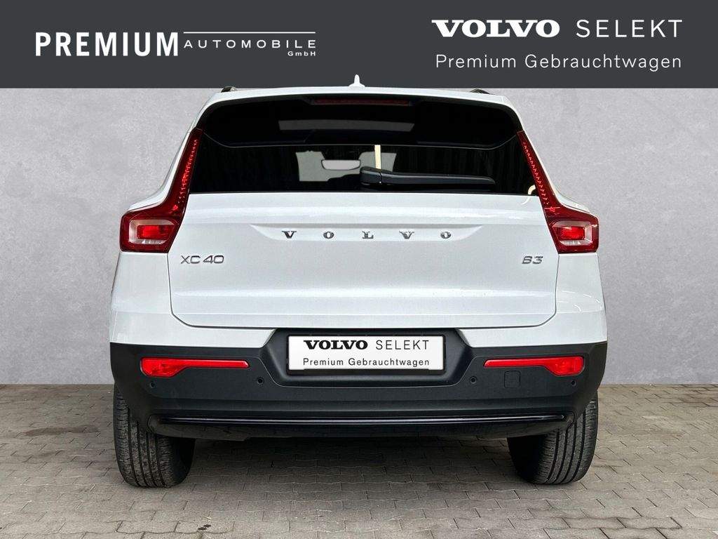 Volvo XC40 2025