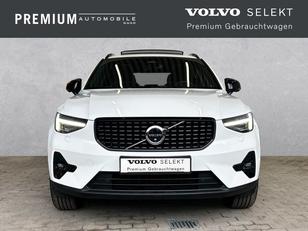 Volvo XC40 2025