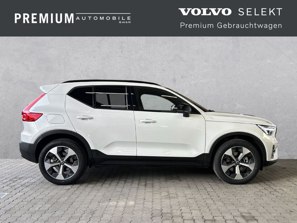 Volvo XC40 2025
