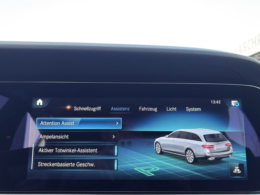 Mercedes-Benz E 300 2022