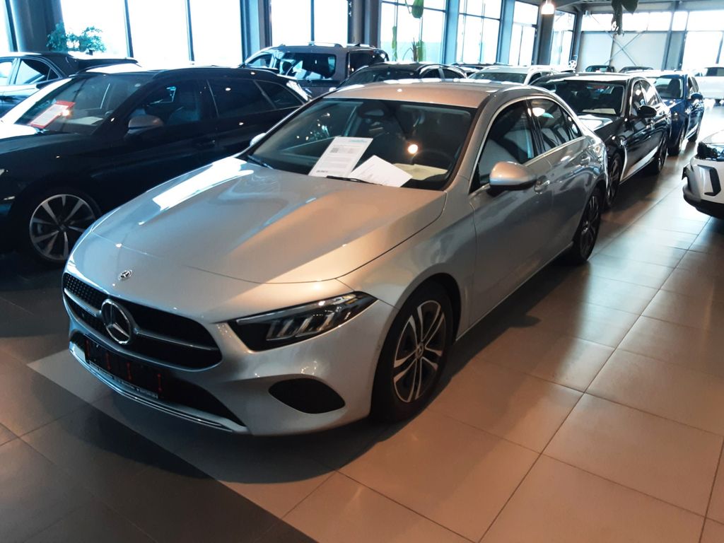 Mercedes-Benz A 180 2024