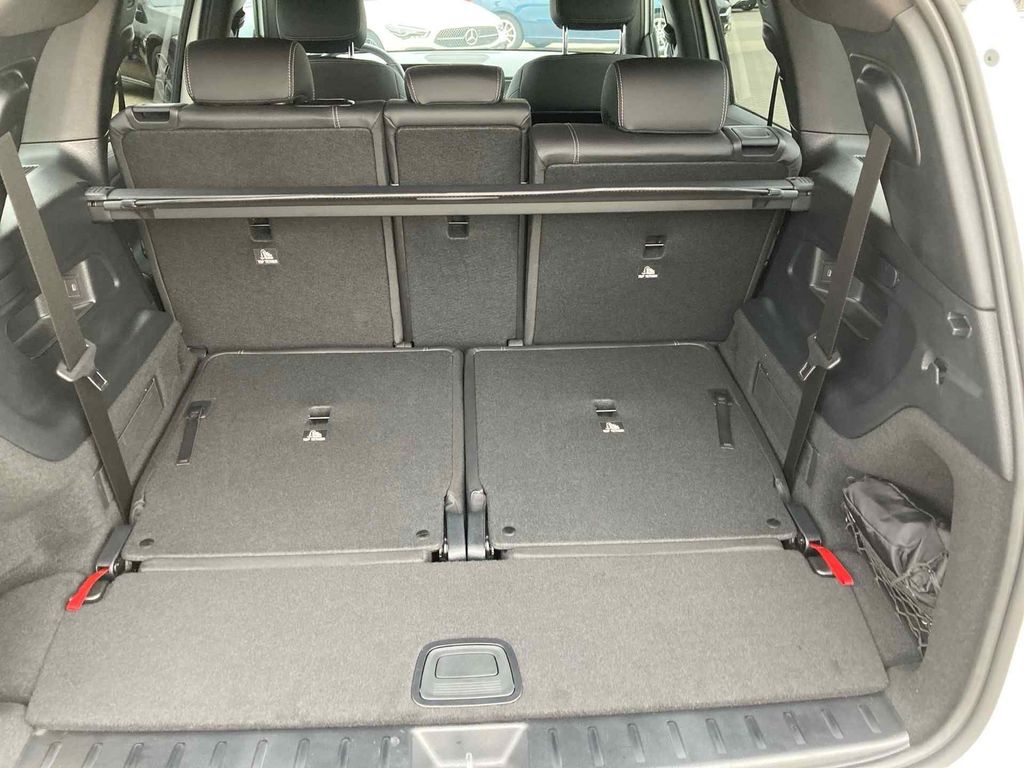 Mercedes-Benz GLB 180 2024