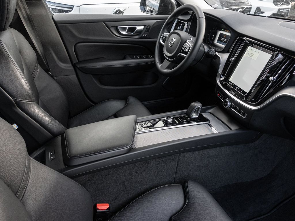 Volvo V60 Cross Country 2023