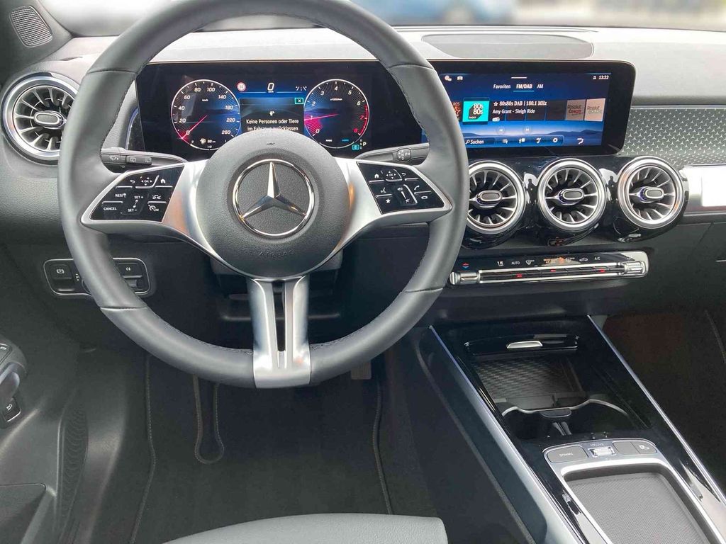 Mercedes-Benz GLB 180 2024