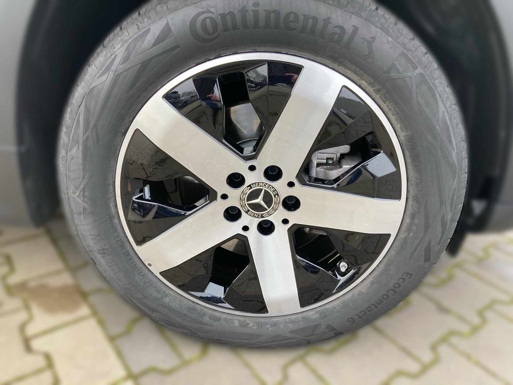 Mercedes-Benz GLB 180 2024