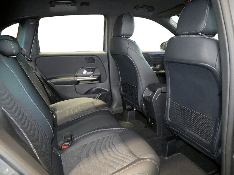 Mercedes-Benz B 200 2025