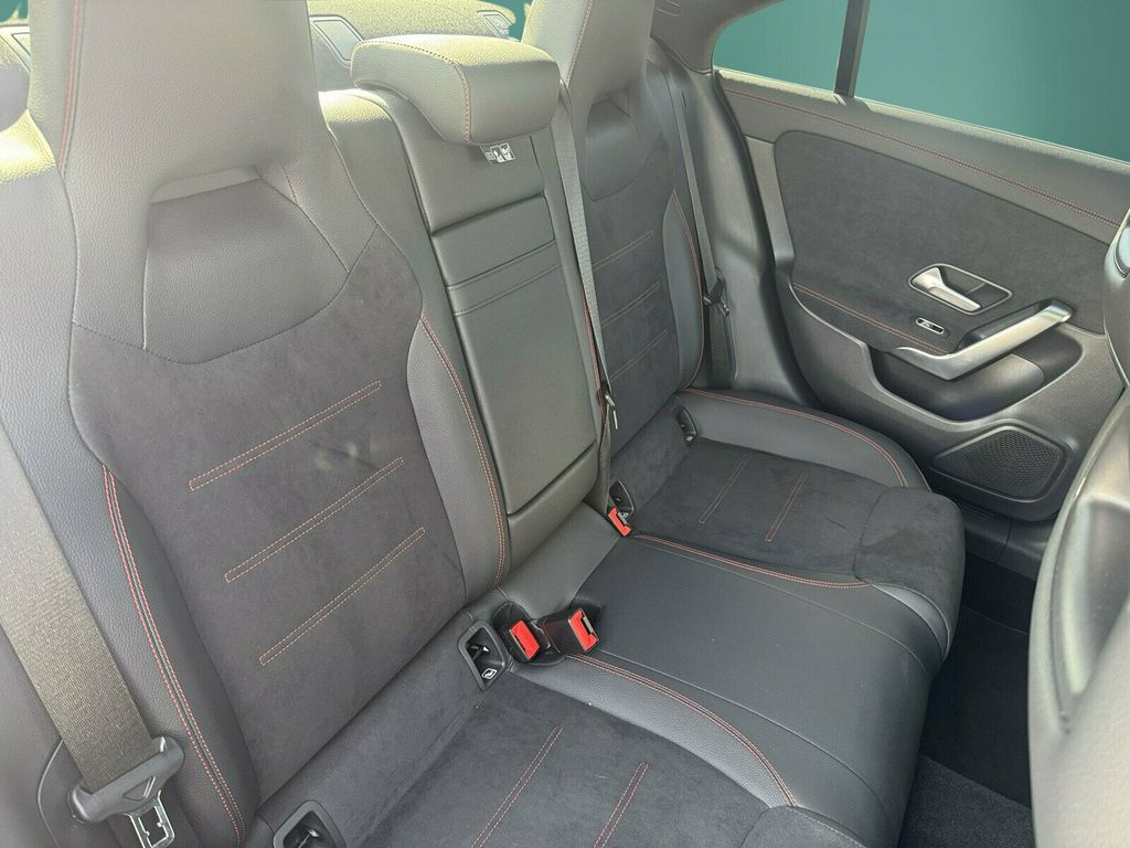 Mercedes-Benz CLA 200 2024