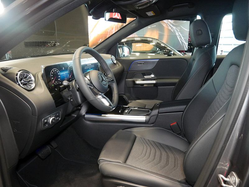 Mercedes-Benz B 200 2025