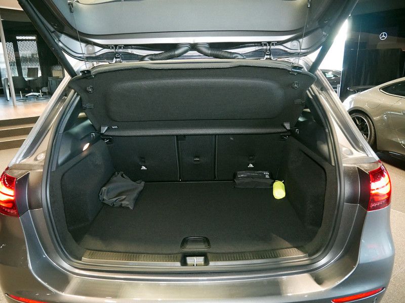 Mercedes-Benz B 200 2025