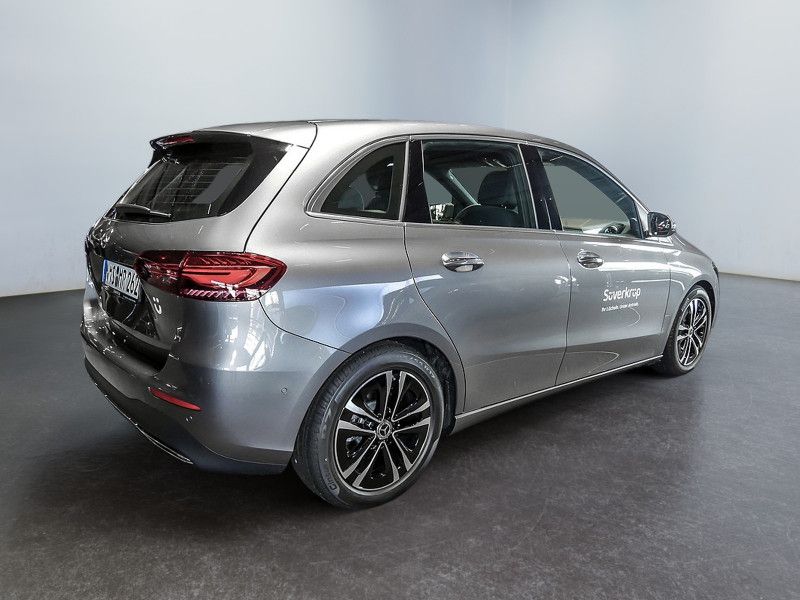 Mercedes-Benz B 200 2025