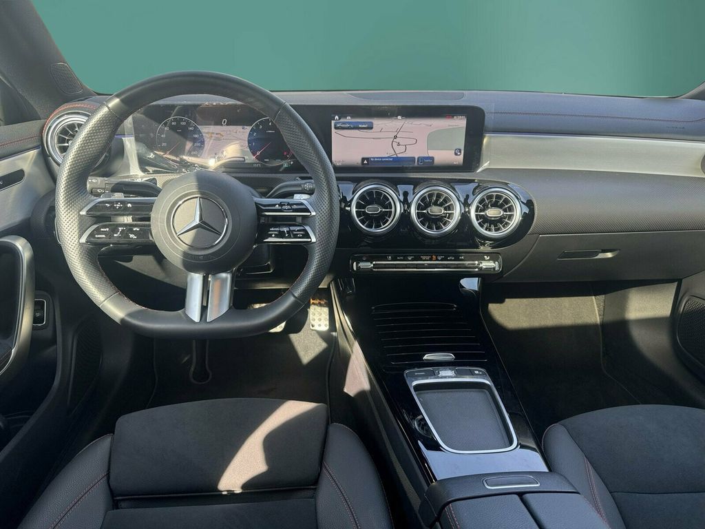 Mercedes-Benz CLA 200 2024