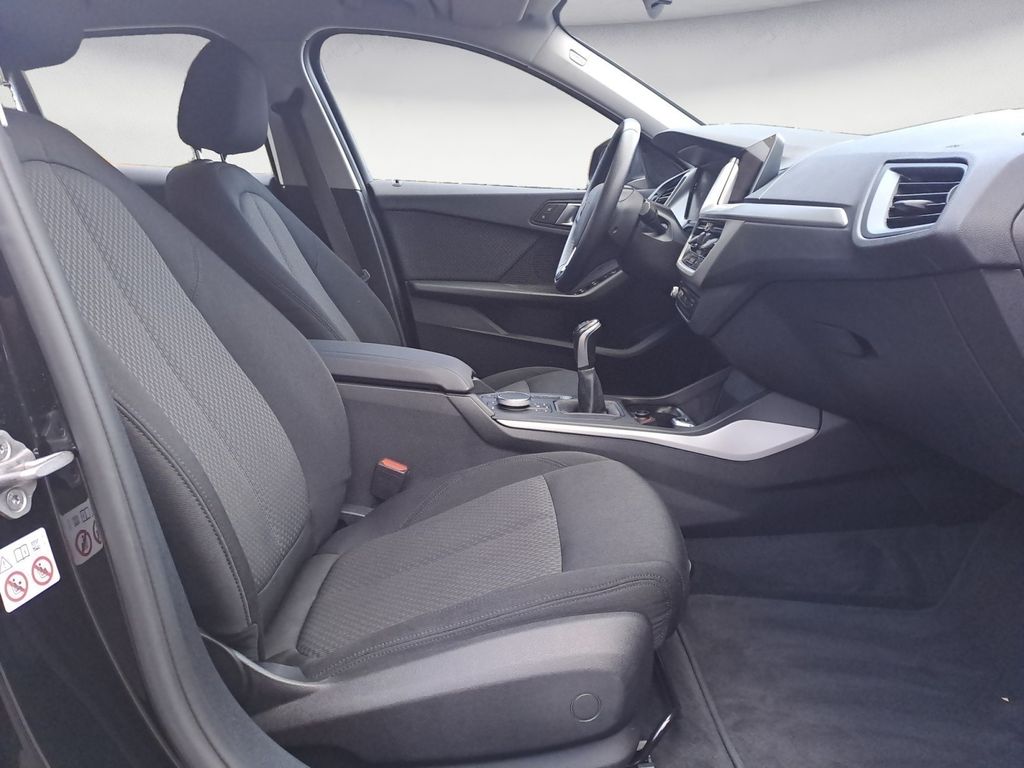 BMW 118 2021