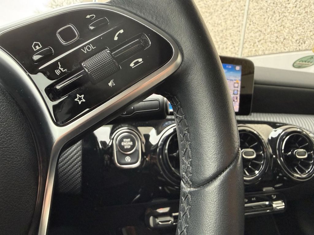 Mercedes-Benz A 180 2021