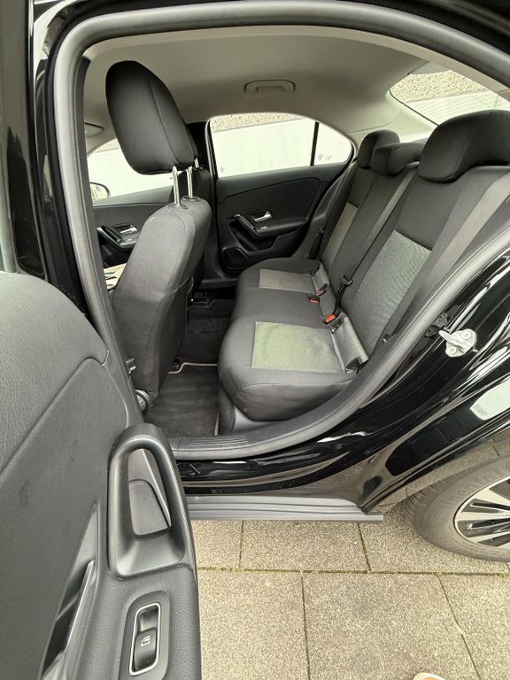 Mercedes-Benz A 180 2021