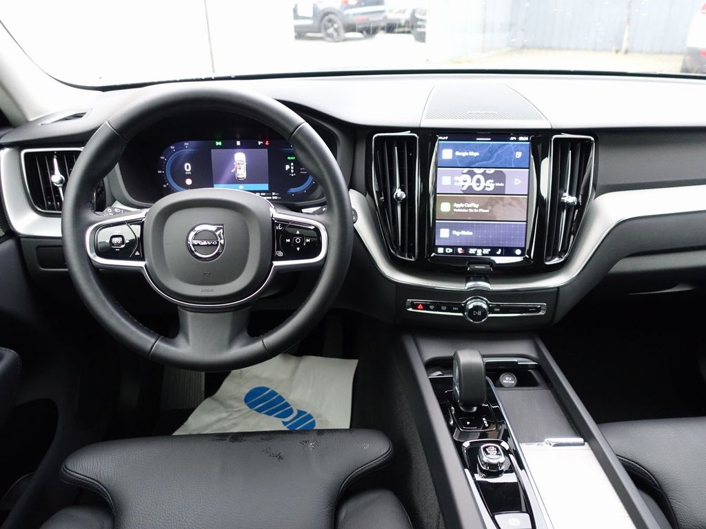 Volvo XC60 2025