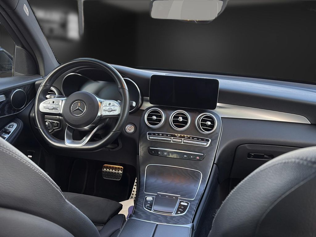 Mercedes-Benz GLC 300 2021
