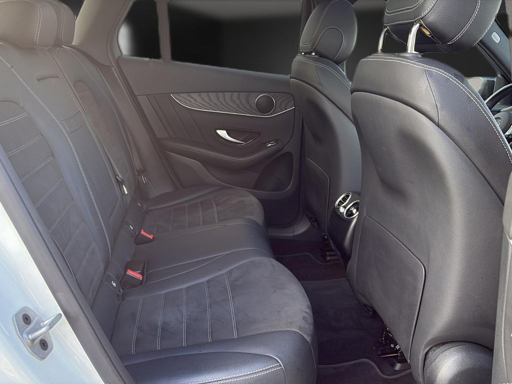 Mercedes-Benz GLC 300 2021