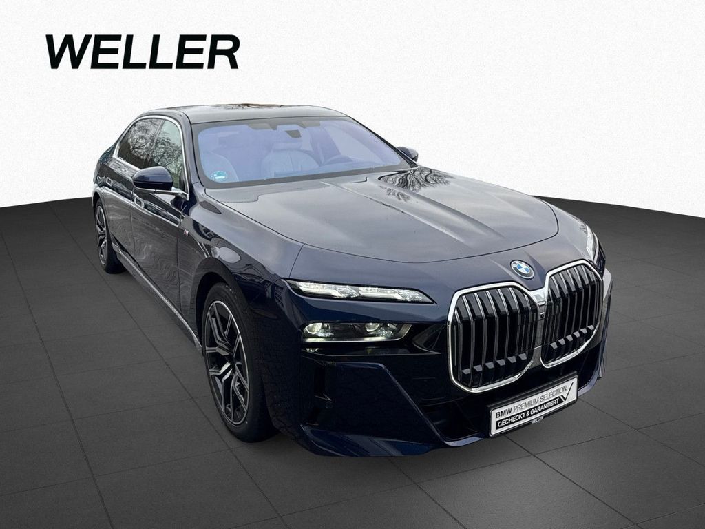 BMW 750 2024