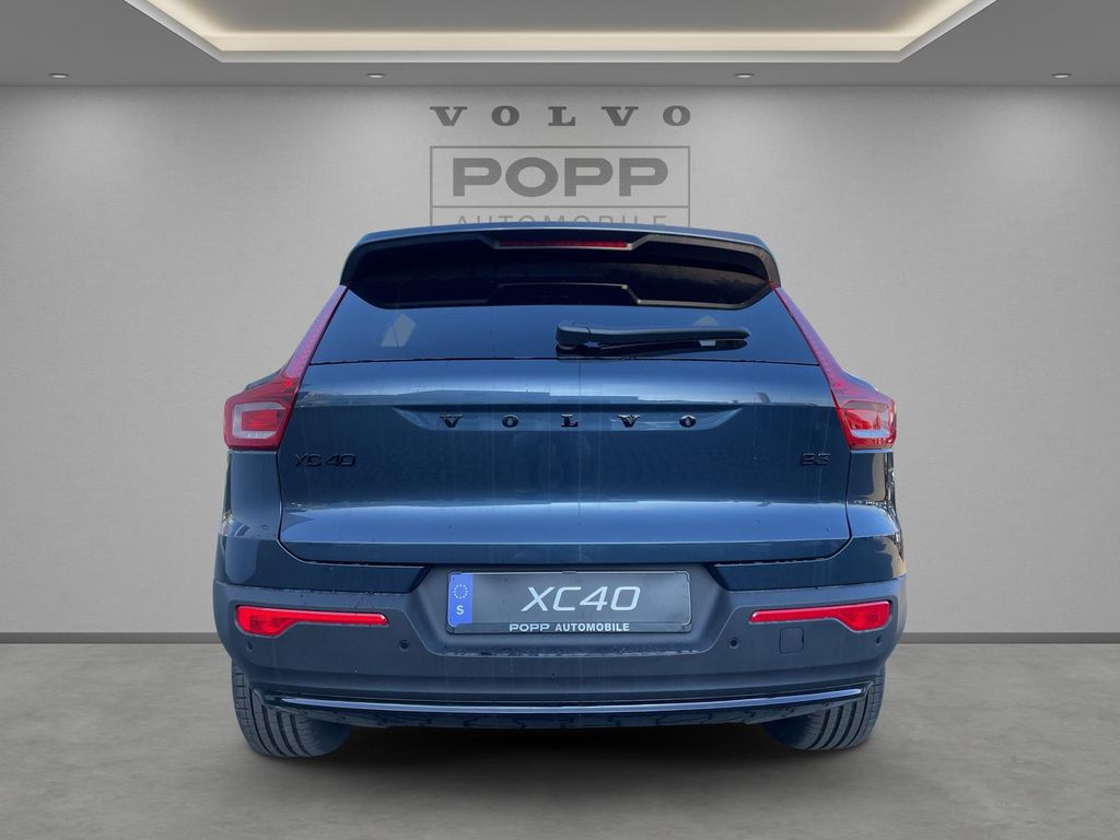 Volvo XC40 2025