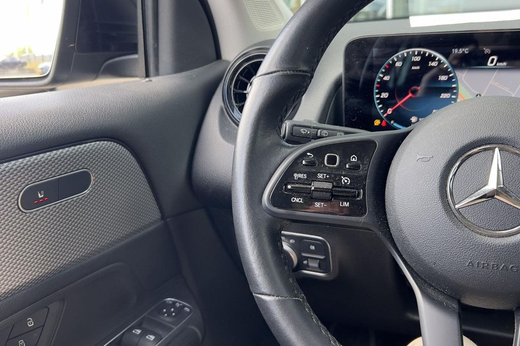 Mercedes-Benz GLB 180 2021