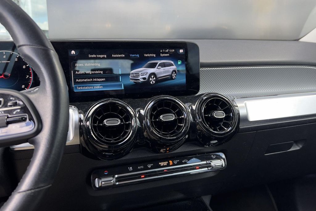 Mercedes-Benz GLB 180 2021