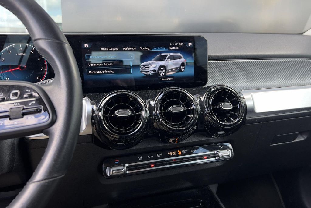 Mercedes-Benz GLB 180 2021