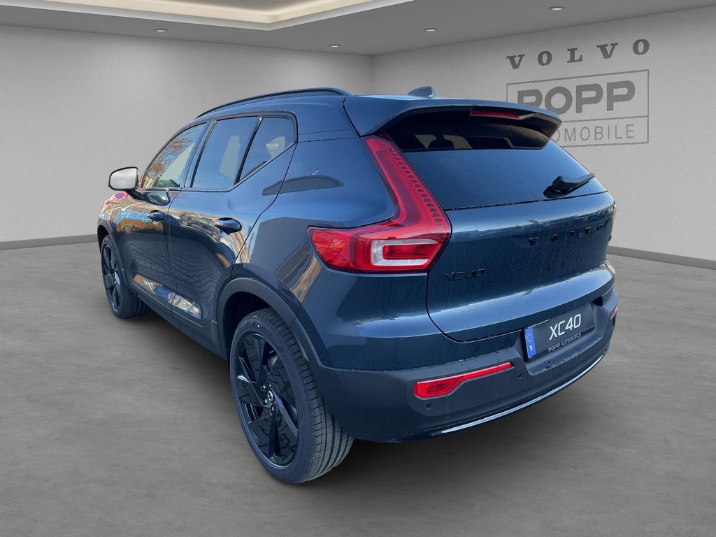Volvo XC40 2025