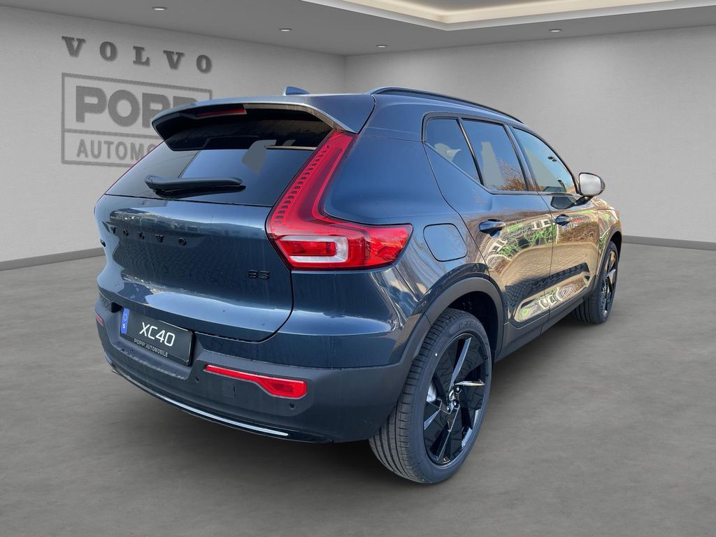 Volvo XC40 2025