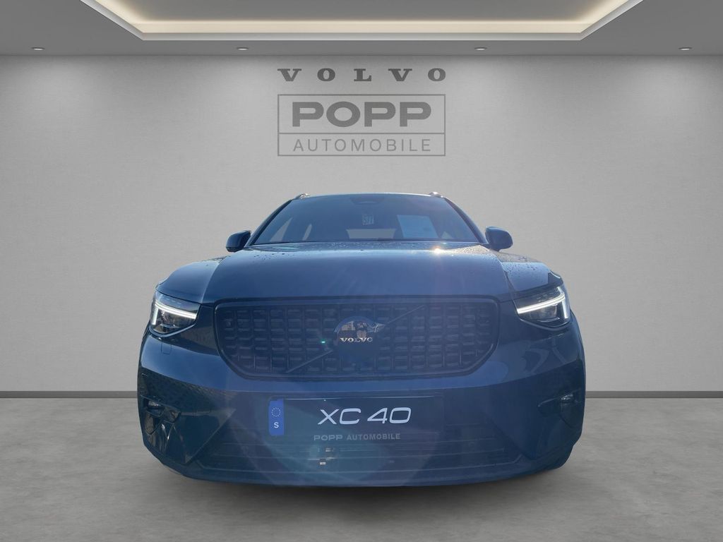 Volvo XC40 2025