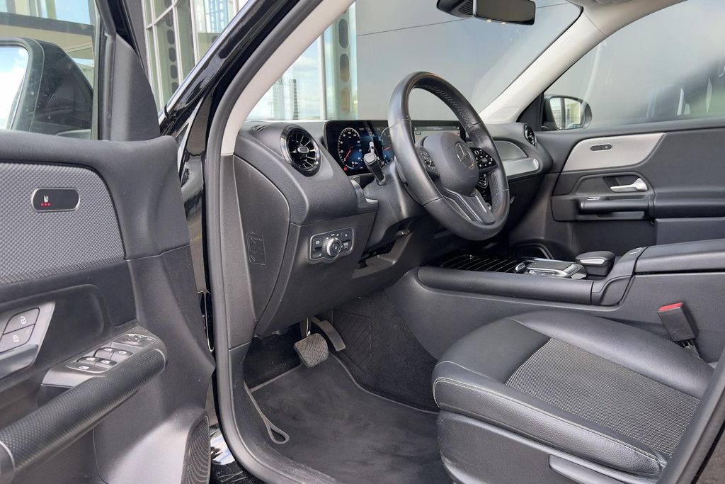 Mercedes-Benz GLB 180 2021