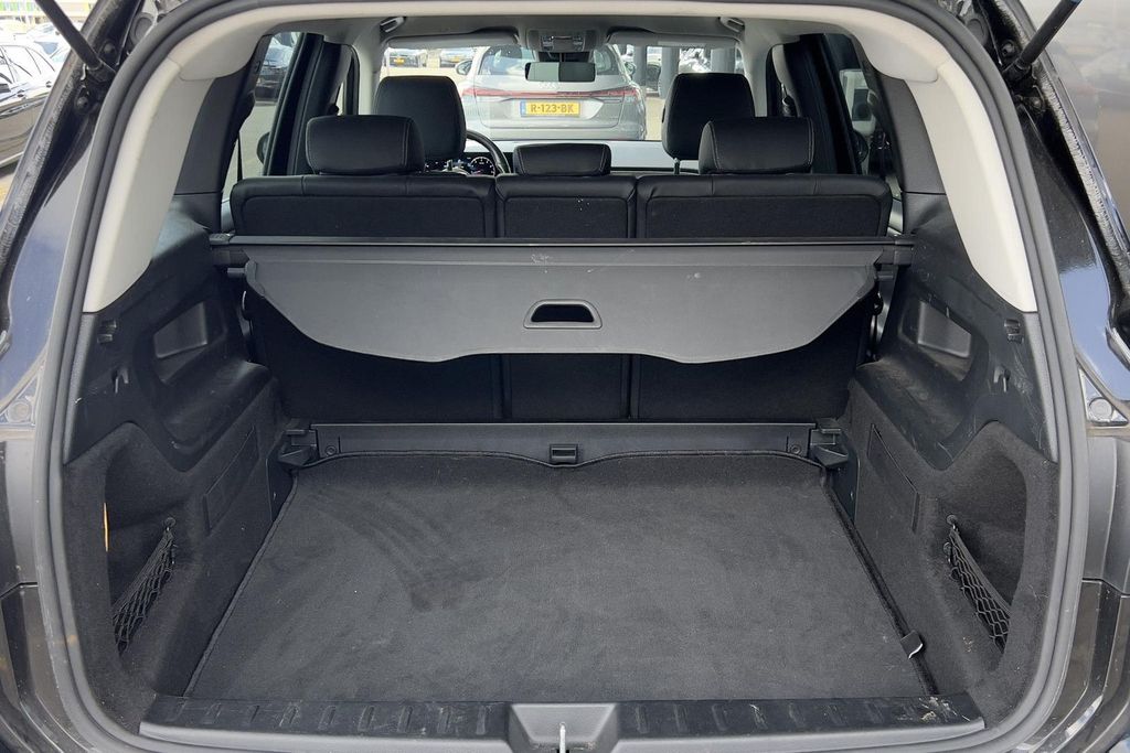 Mercedes-Benz GLB 180 2021