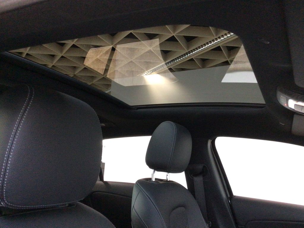 Mercedes-Benz A 200 2024