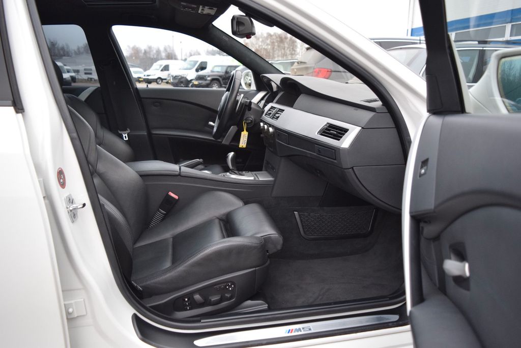BMW M5 2007