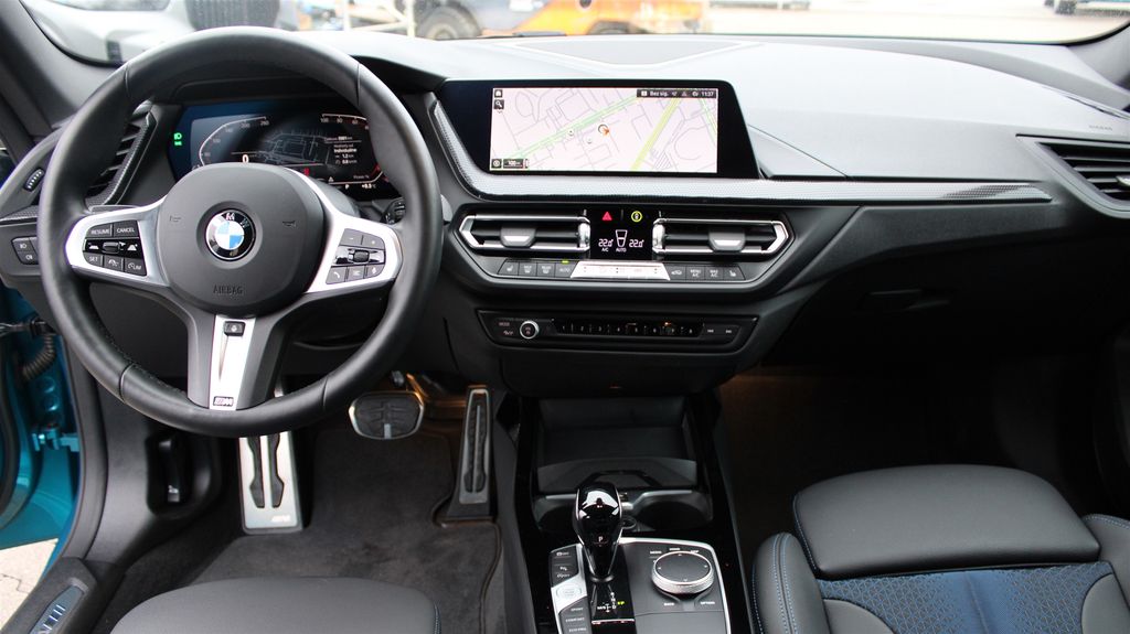 BMW 218 2024