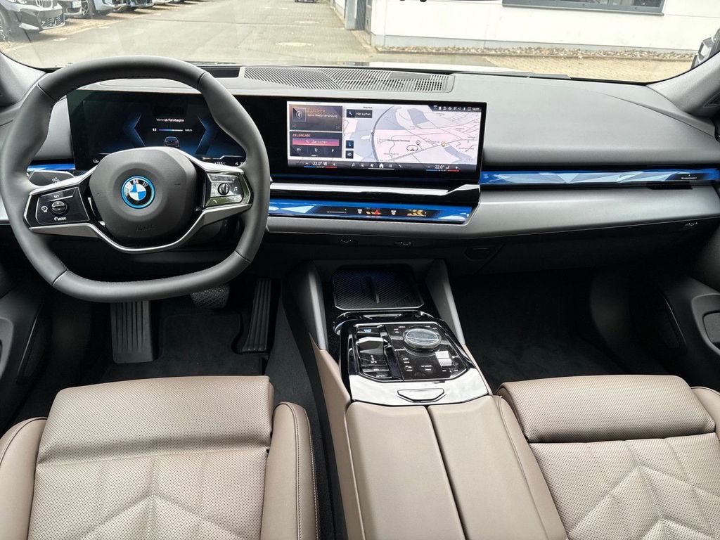 BMW i5 2025