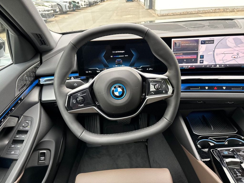BMW i5 2025