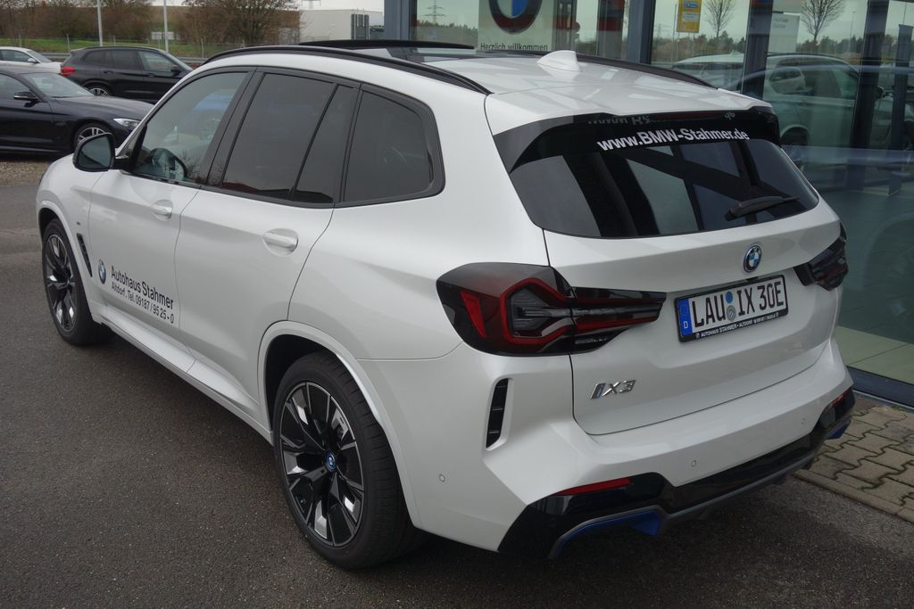 BMW iX3 2023